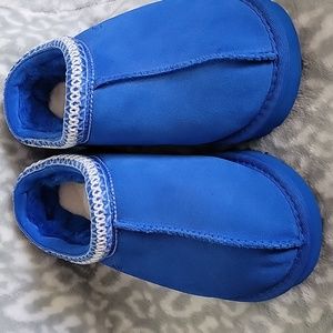 NWOB Tasman slippers UGG sz6